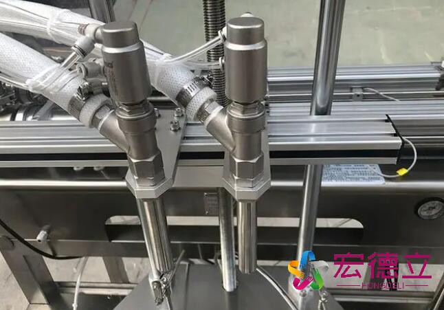 PLC數(shù)控灌裝機-全自動灌裝機生產(chǎn)線設(shè)備的機械原理概述